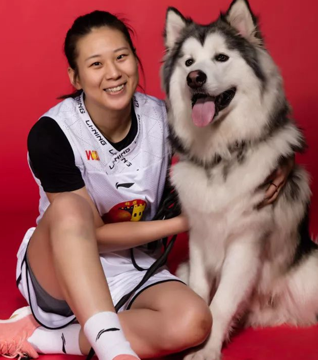 女籃