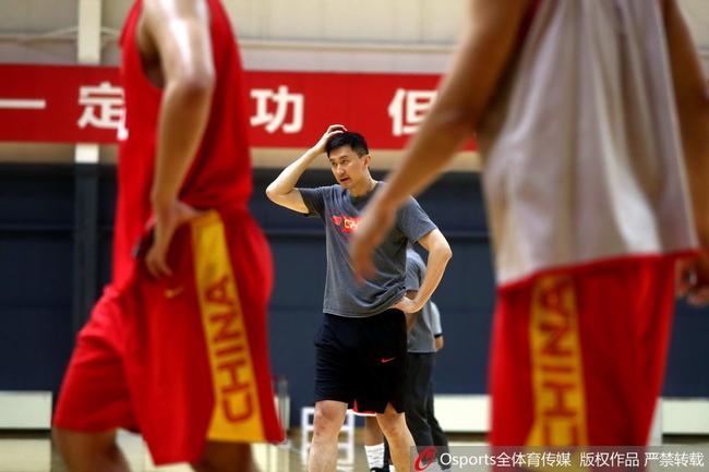 杜鋒與中國男籃藍隊