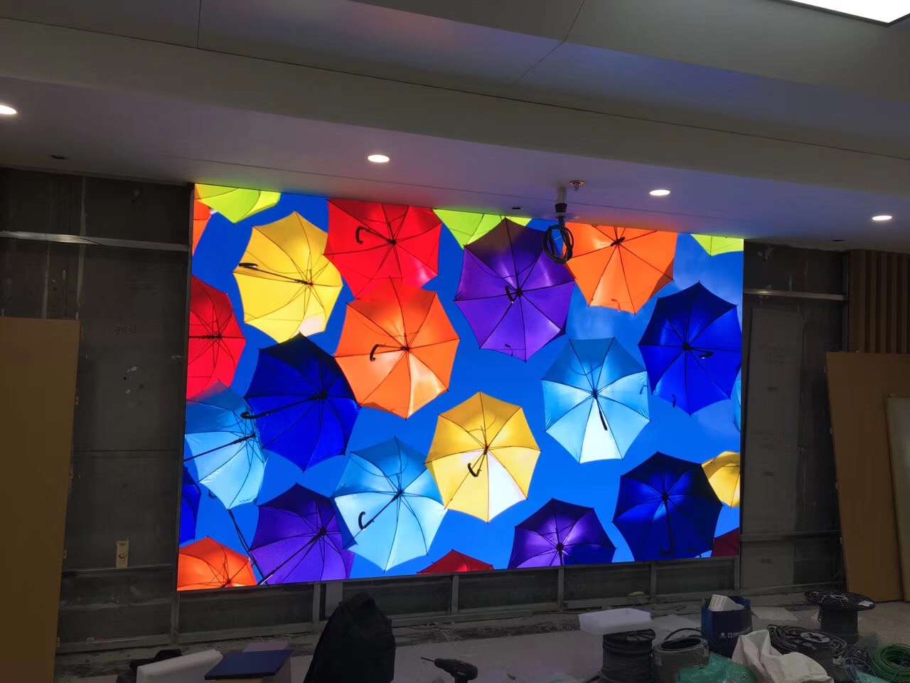 p1.875LED顯示屏制作室內(nèi)全彩廠家直銷