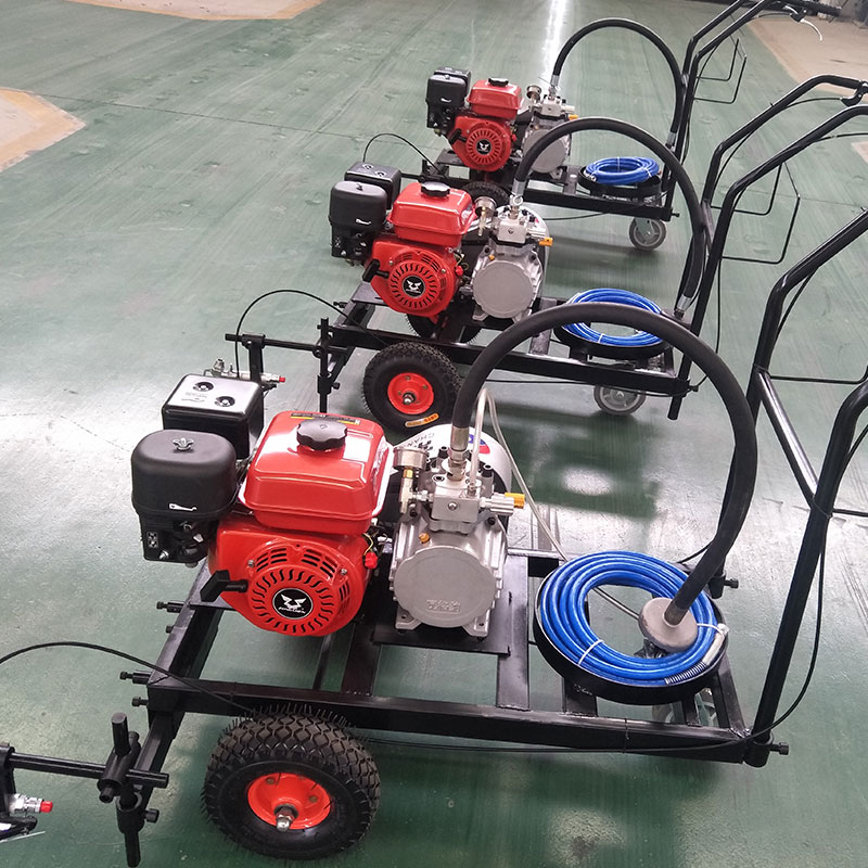 新款冷噴式劃線(xiàn)機(jī)價(jià)格馬路路面標(biāo)線(xiàn)機(jī)生產(chǎn)廠家